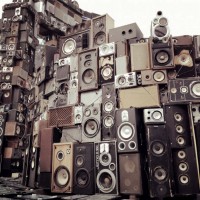 http://arnoancel.free.fr/files/gimgs/th-28_Speakers_wall_1.jpg